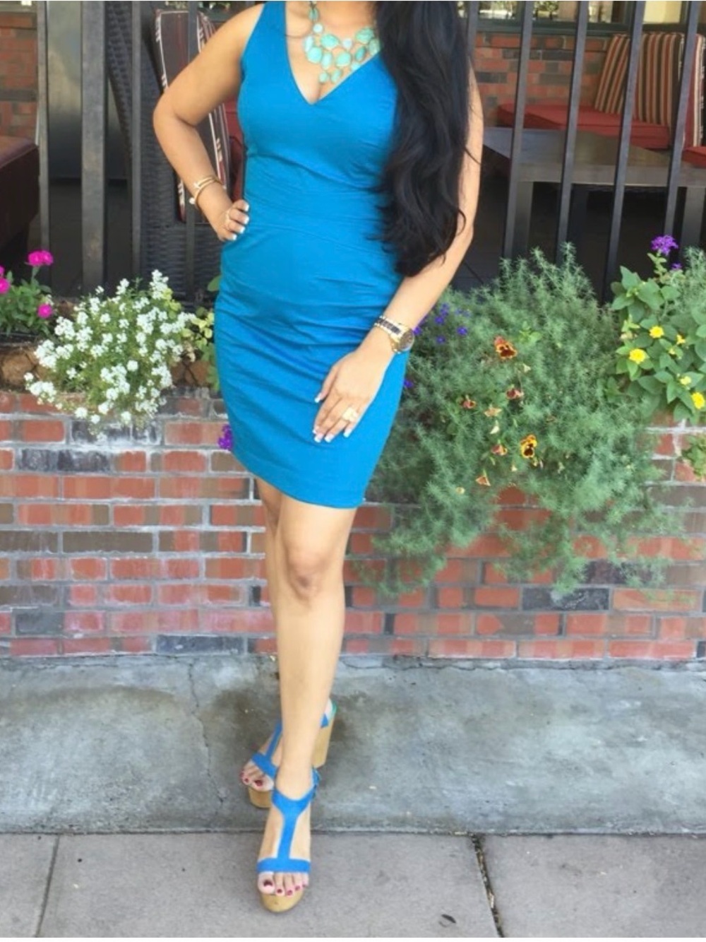 Bebe Sleeveless V-Neck Teal Bodycon Dress - Women